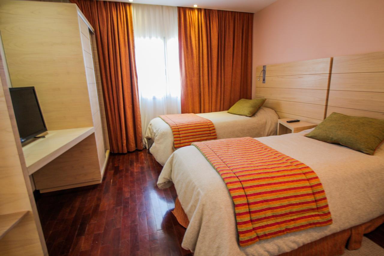Antu Malal Hotel Plaza Huincul ภายนอก รูปภาพ